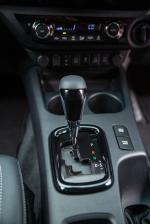 Toyota Hilux Invincible X Double Cab 2018 года (UK)